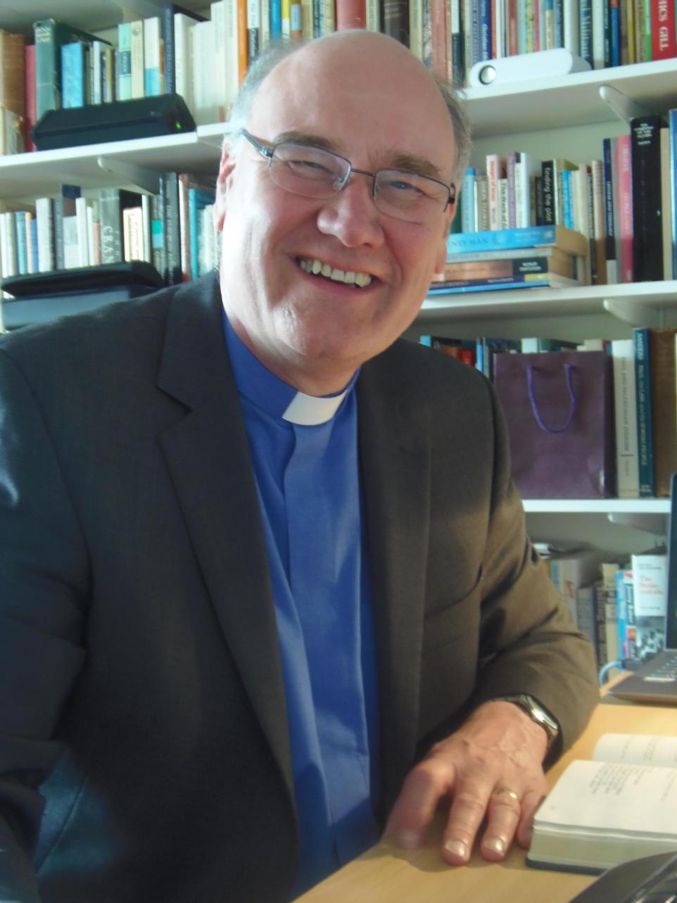 photo of Rev. Roger Walton